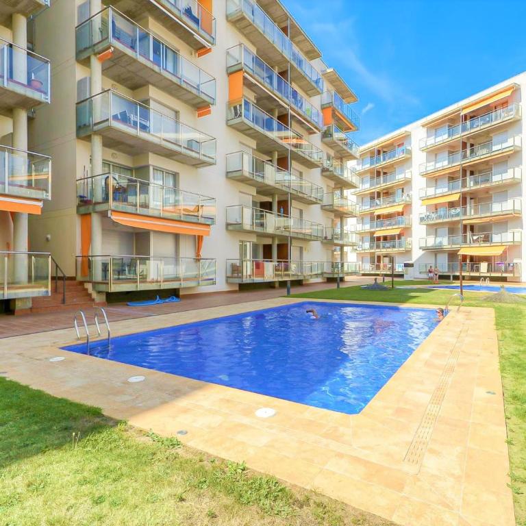 Pretty apartment with balcony - Two-Bedroom Apartment - 1