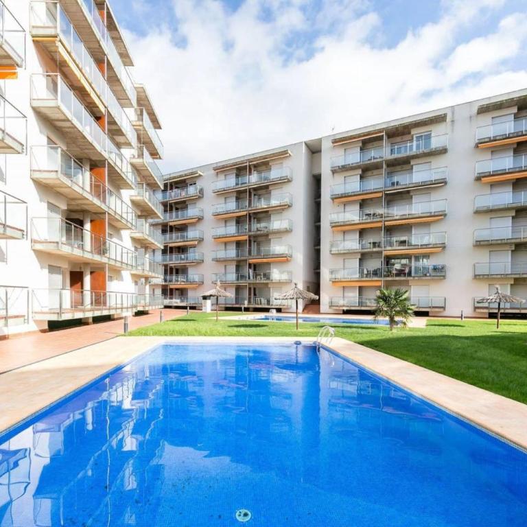 Pretty apartment with balcony - Two-Bedroom Apartment - 12