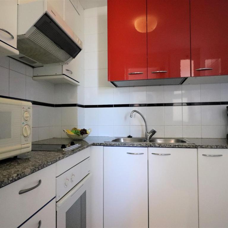 Apartment in Roses near Sandy Beach - Two-Bedroom Apartment - 4