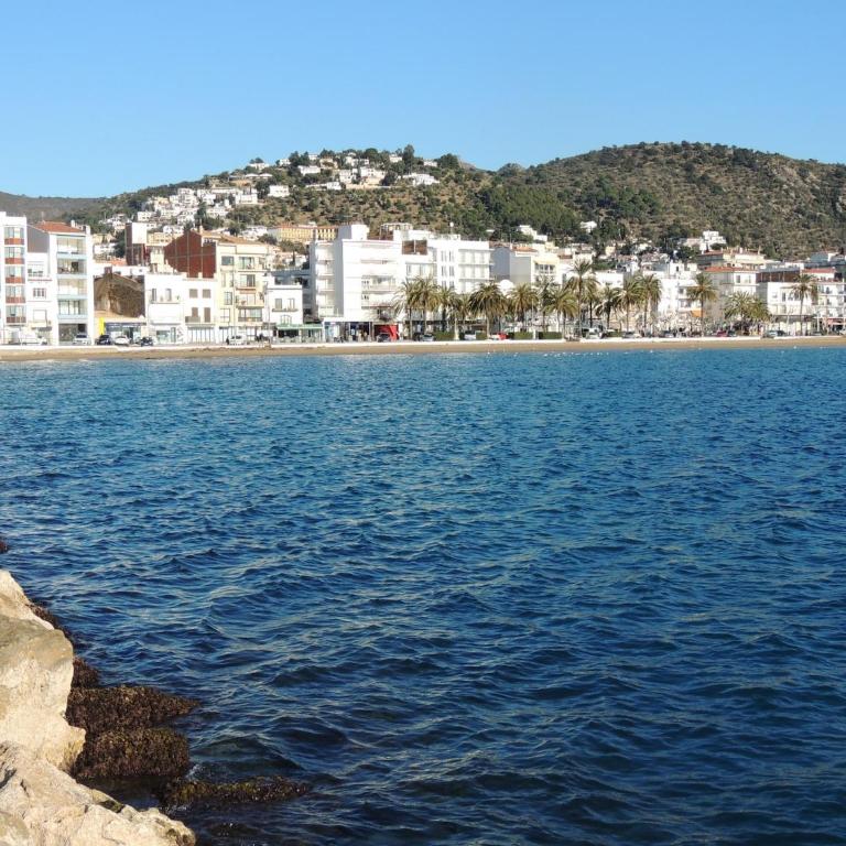 Apartment in Roses near Sandy Beach - One-Bedroom Apartment - 23
