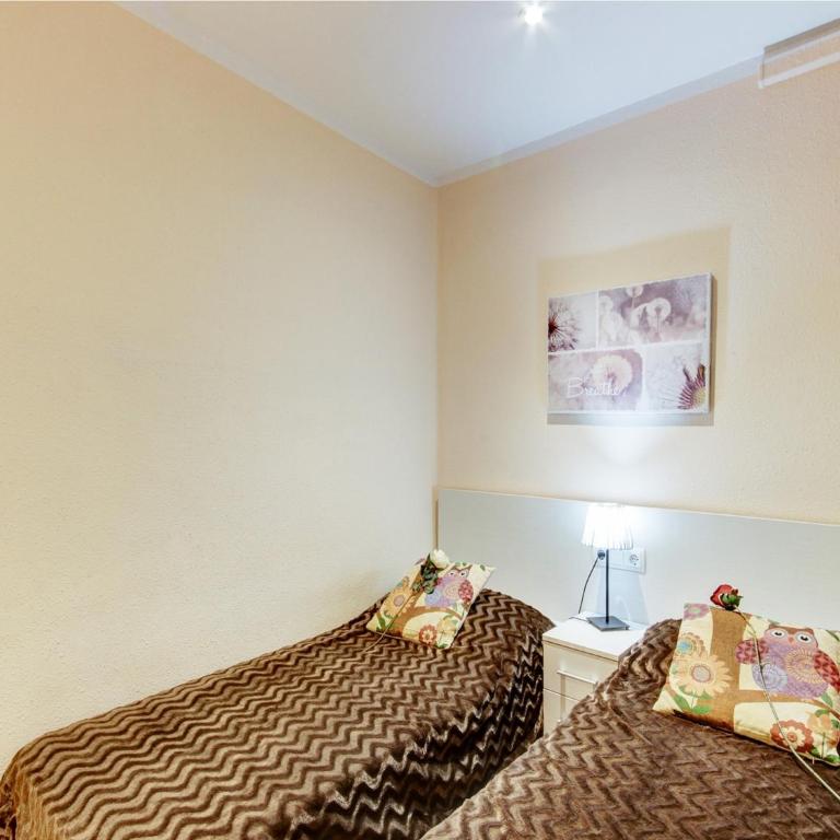 Apartment in Roses by the Beach - Three-Bedroom Apartment - 21