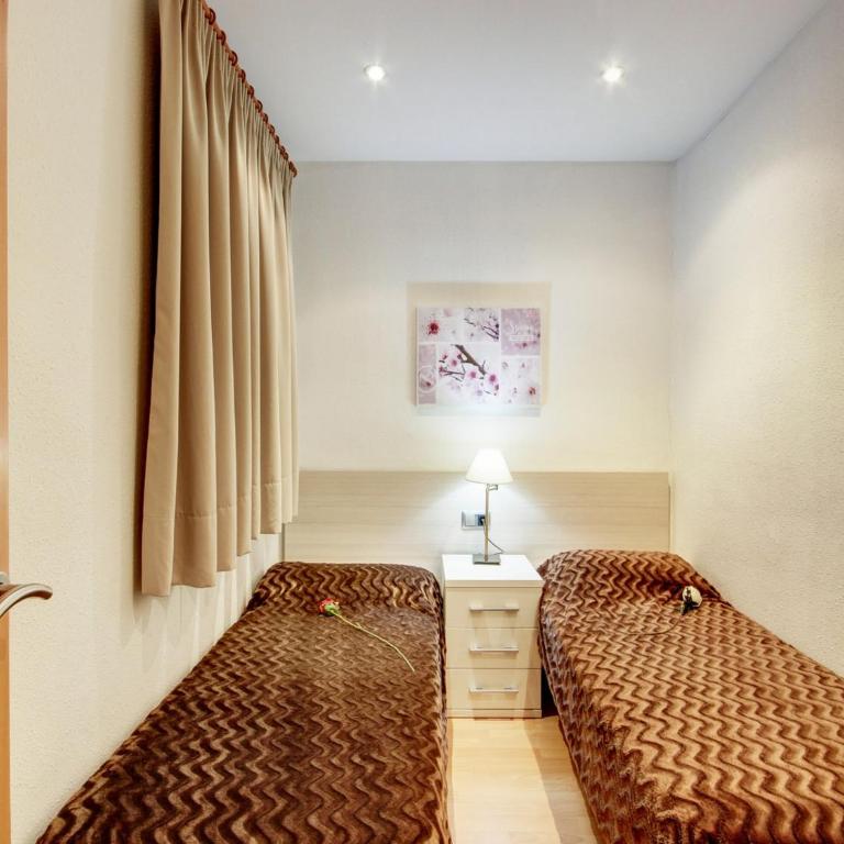 Apartment in Roses by the Beach - Three-Bedroom Apartment - 19