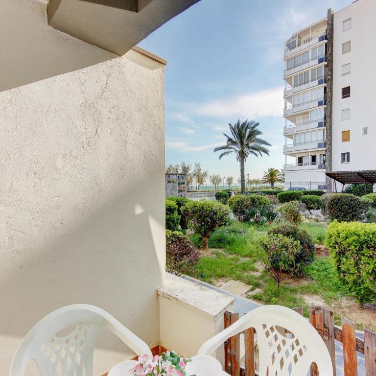 Apartment in Roses with Beachfront View - Two-Bedroom Apartment - 20