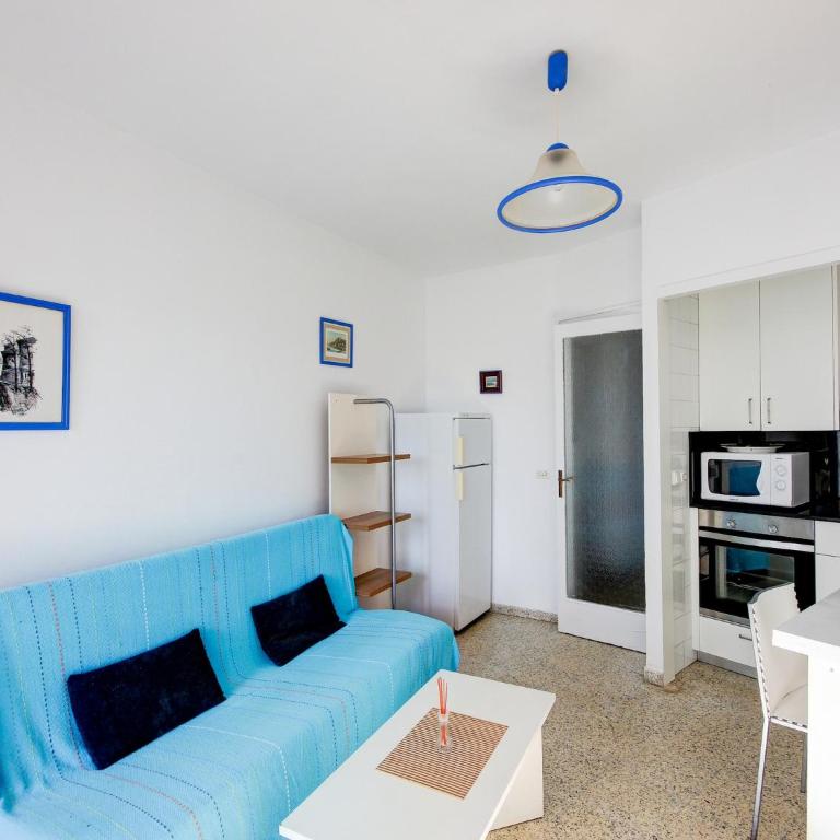 Apartment in Roses with Beachfront View - Two-Bedroom Apartment - 9