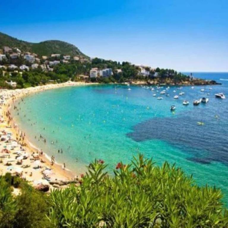 Apartment in Roses on the Beachfront - Two-Bedroom Apartment - 21