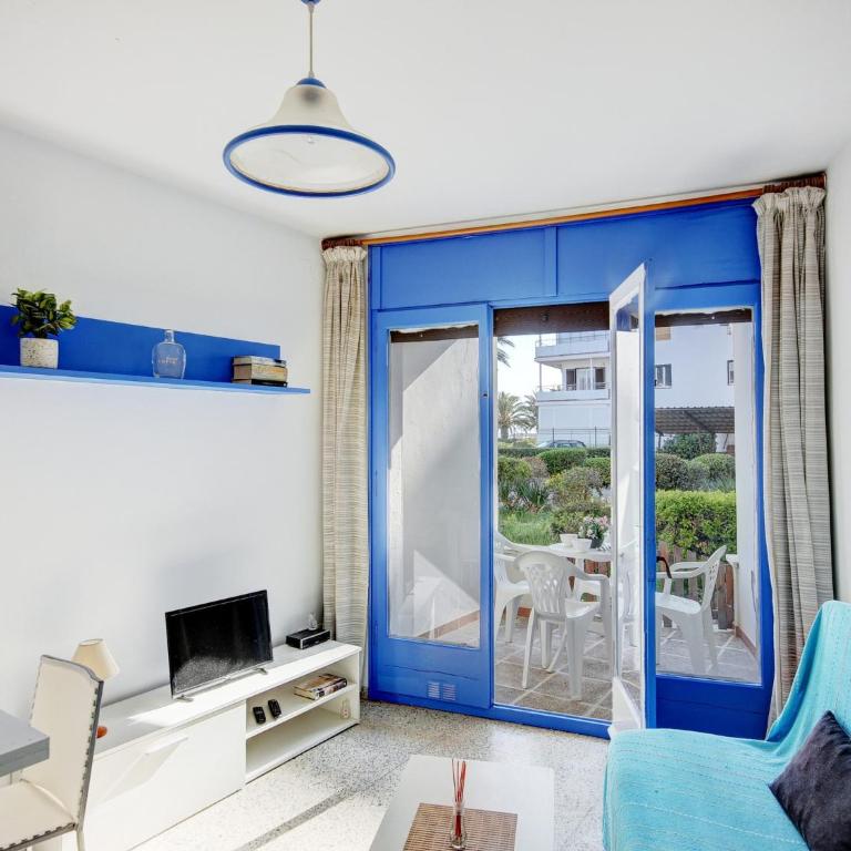 Apartment in Roses with Beachfront View - Two-Bedroom Apartment - 10