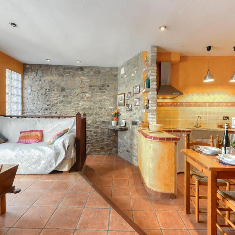 House in Roses near Sandy Beach - Two-Bedroom Apartment - 2