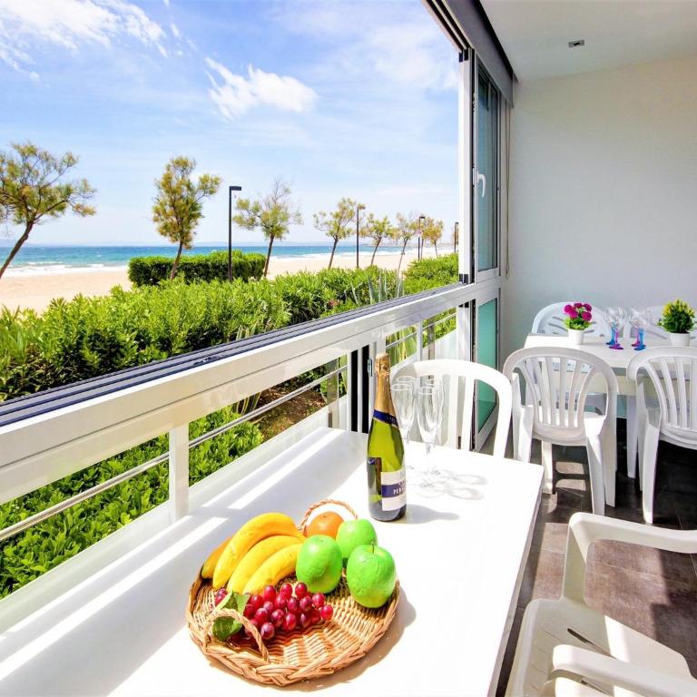Apartment in Roses by Sta Margarita Beach - Two-Bedroom Apartment - 22