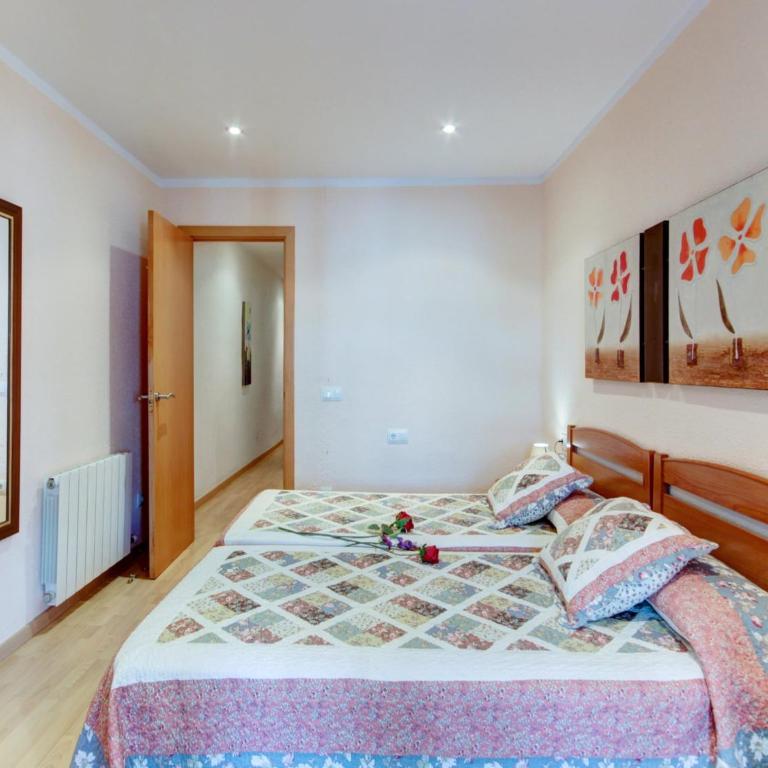 Apartment in Roses with Beachfront View - Three-Bedroom Apartment - 14