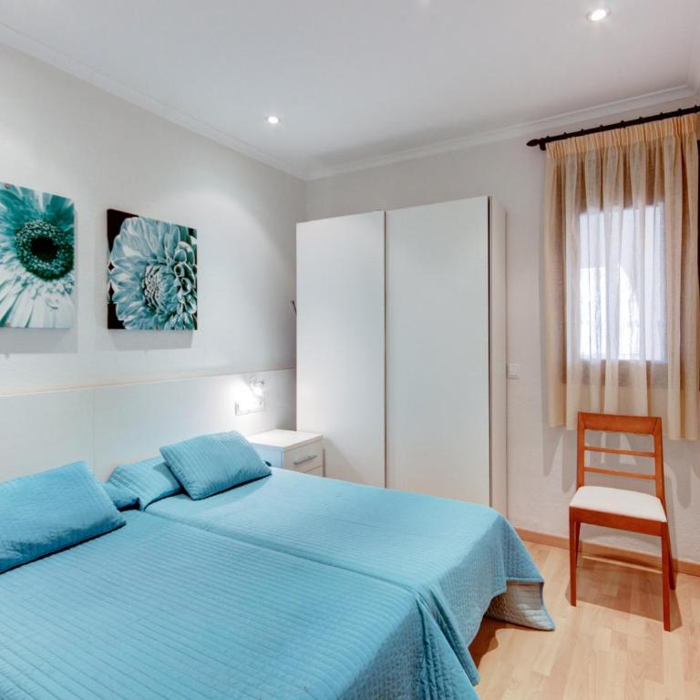 Apartment in Roses with Beachfront View - Three-Bedroom Apartment - 19