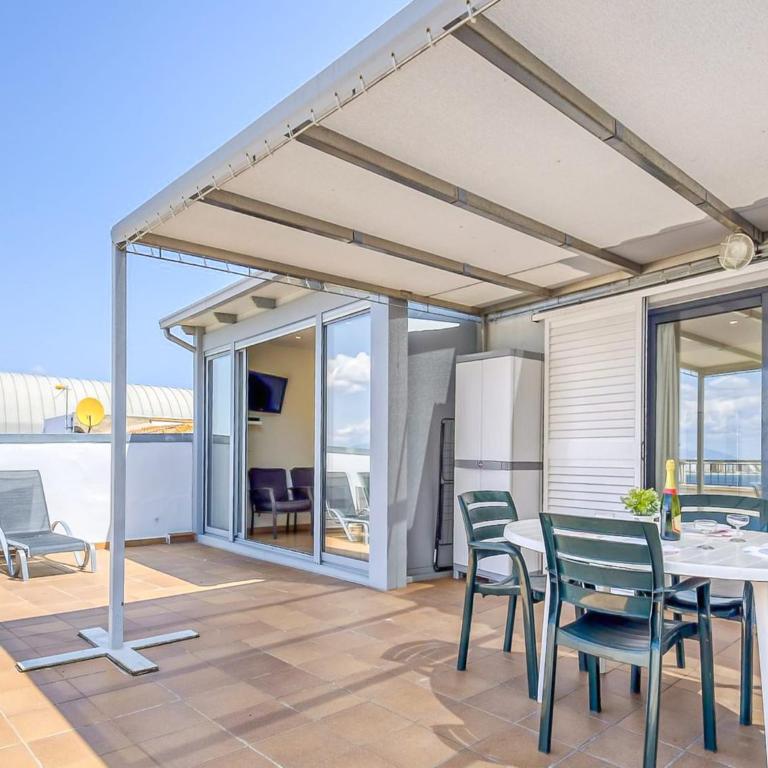 Apartment in Roses with Beachfront Access - Two-Bedroom Apartment - 6