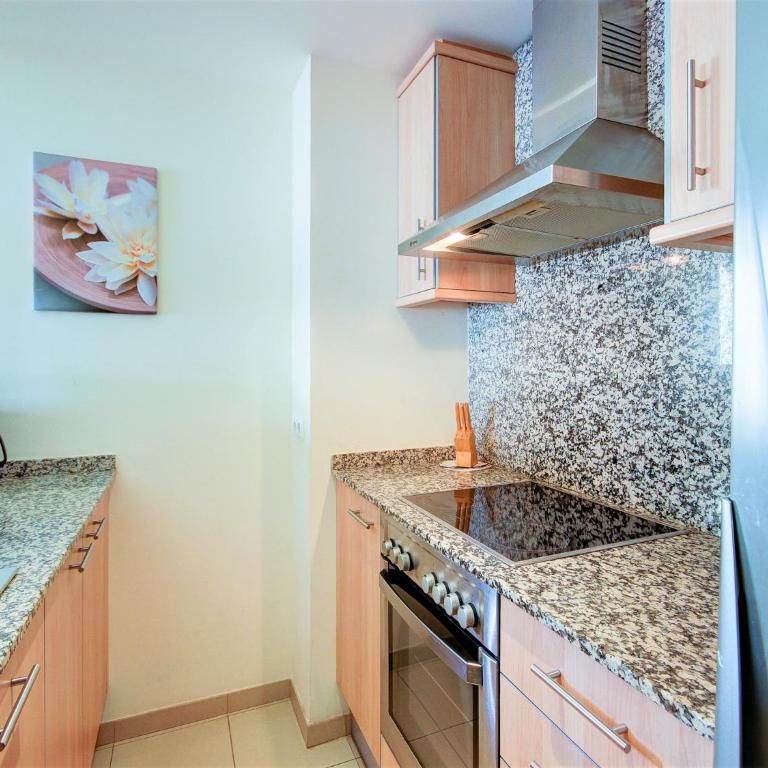 Apartment in Roses with Beachfront Views - Two-Bedroom Apartment - 14