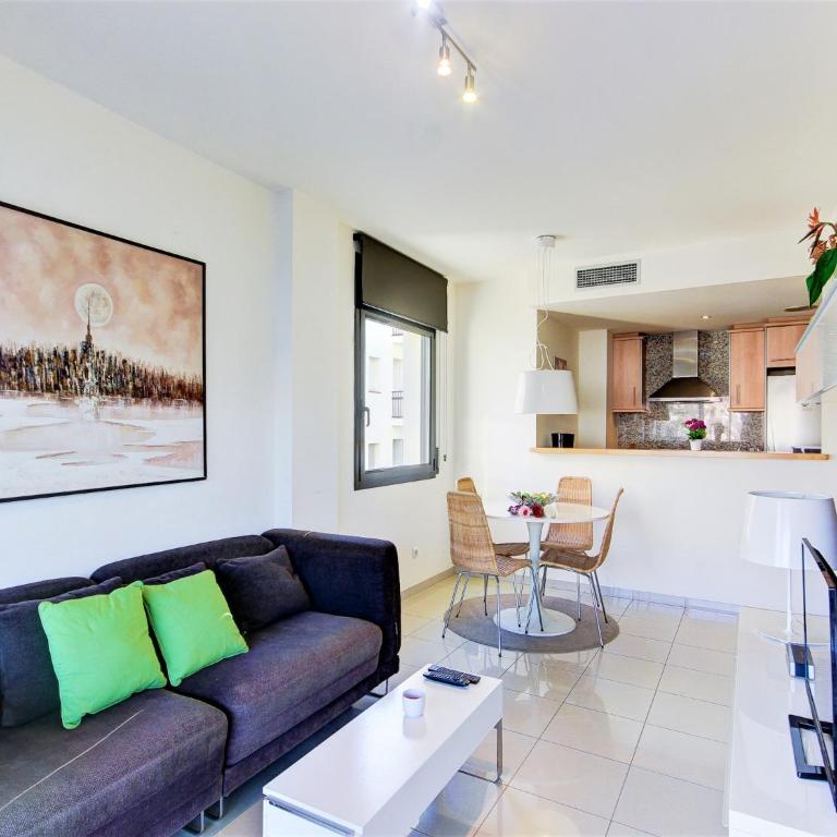 Apartment in Roses with Beachfront Views - Two-Bedroom Apartment - 2