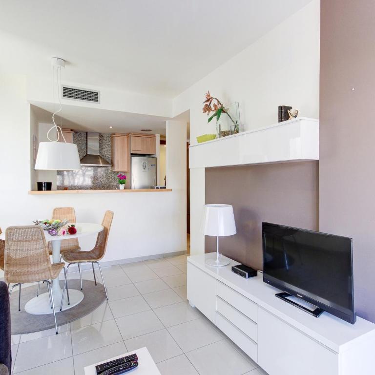 Apartment in Roses with Beachfront Views - Two-Bedroom Apartment - 12