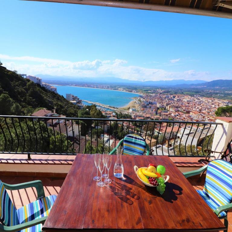 Apartment in Roses near beach - Two-Bedroom Apartment - 6