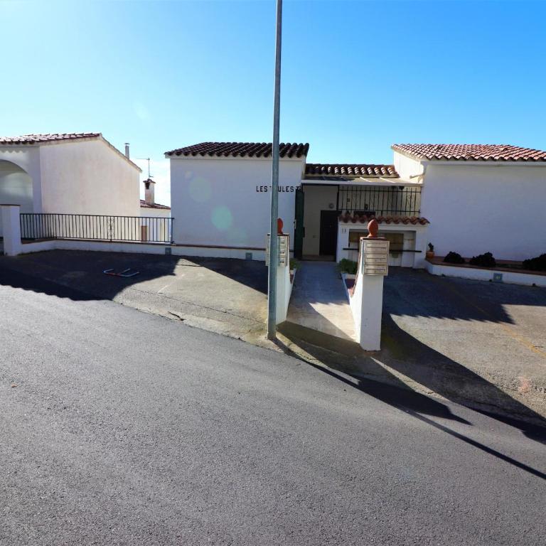 Apartment in Roses near beach - Two-Bedroom Apartment - 23