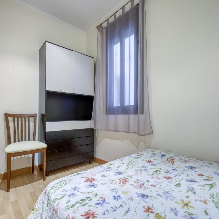 Apartment in Roses by the Beach - Three-Bedroom Apartment - 21