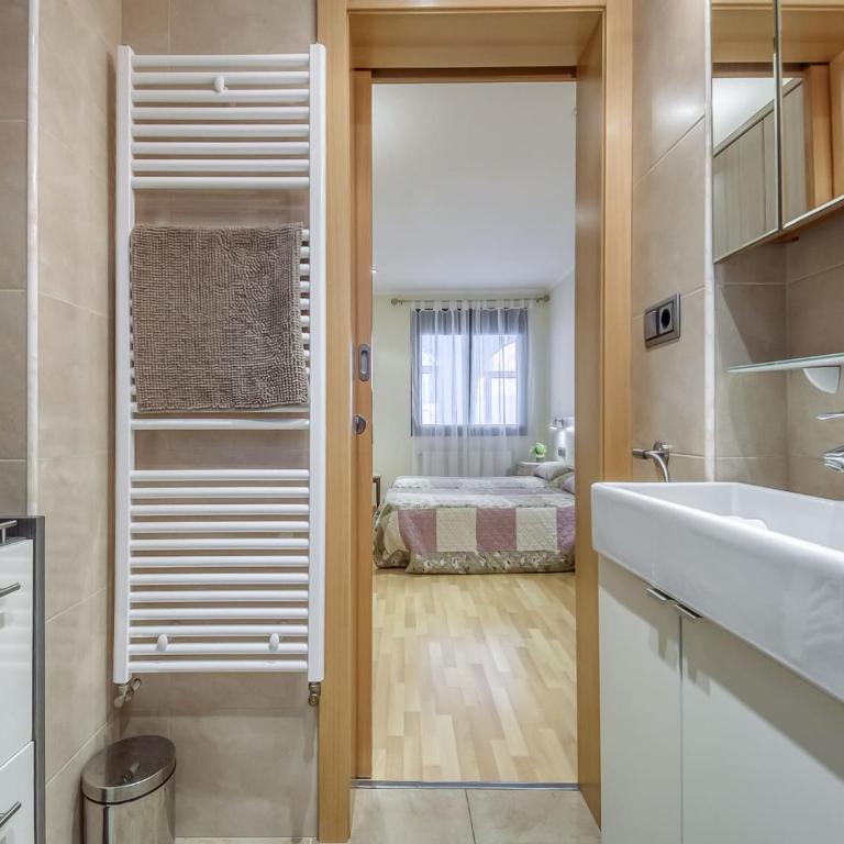 Apartment in Roses by the Beach - Three-Bedroom Apartment - 27
