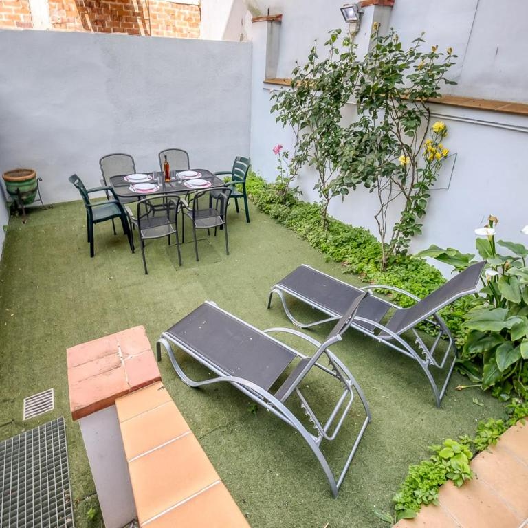 Apartment in Roses by the Beach - Three-Bedroom Apartment - 35