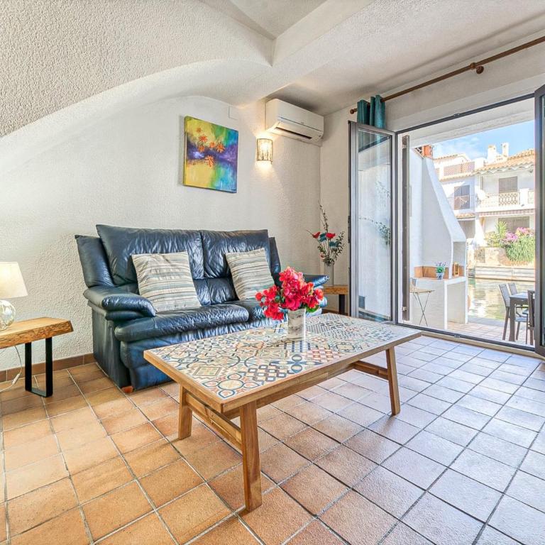Rustic Chic w Mooring Spot - Apartamento de 3 dormitorios - 10