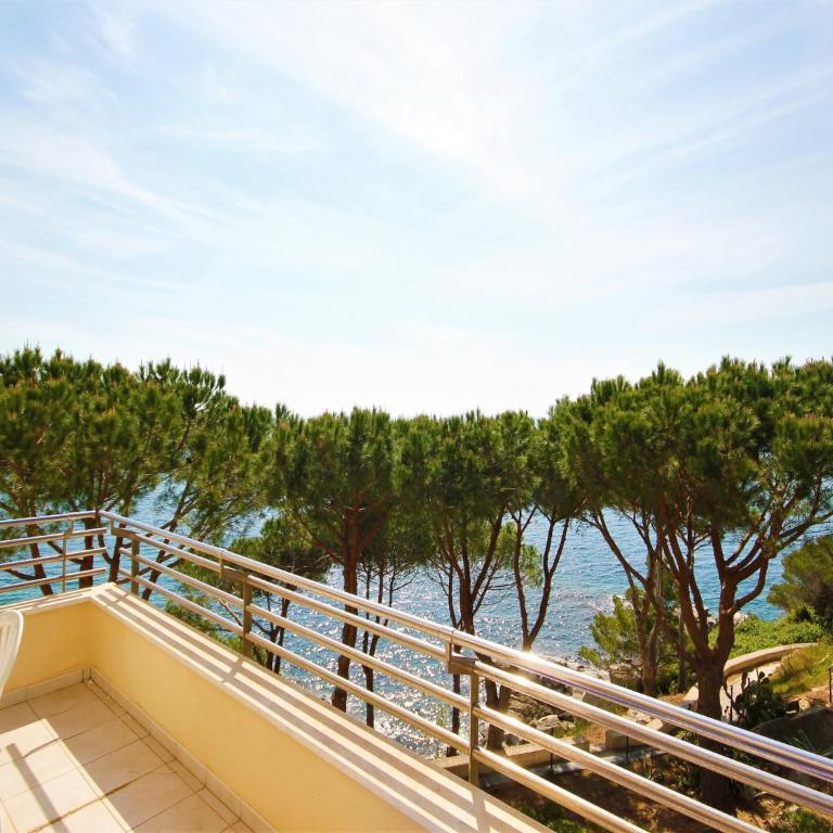 Apartment in Roses near Sand Beach - Two-Bedroom Apartment - 29
