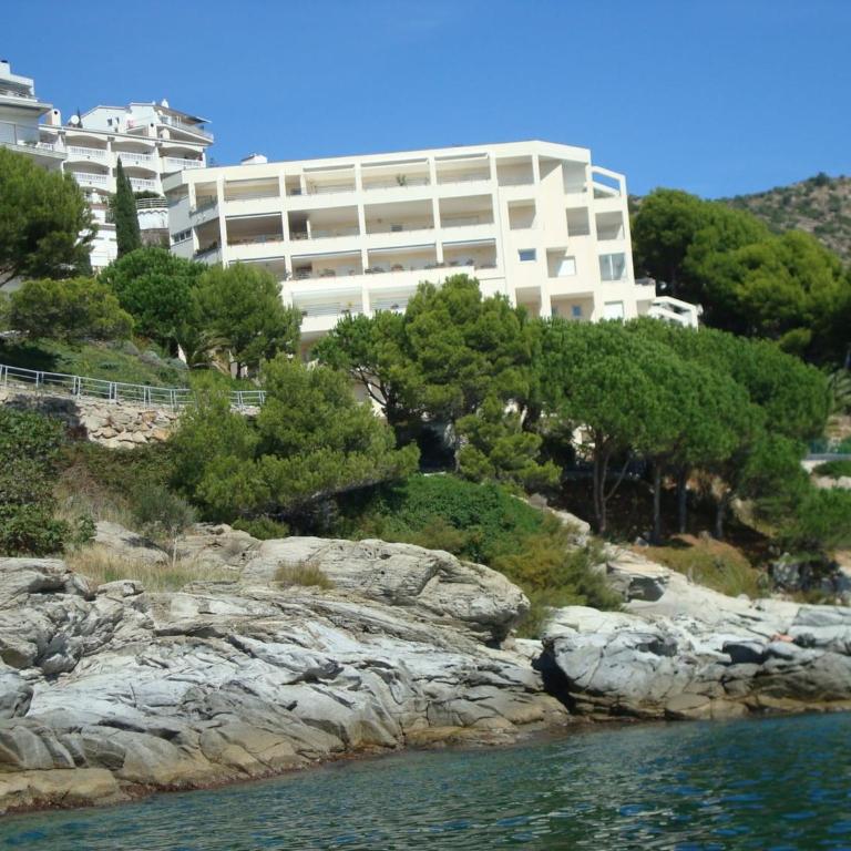 Apartment in Roses near Sand Beach - Two-Bedroom Apartment - 1