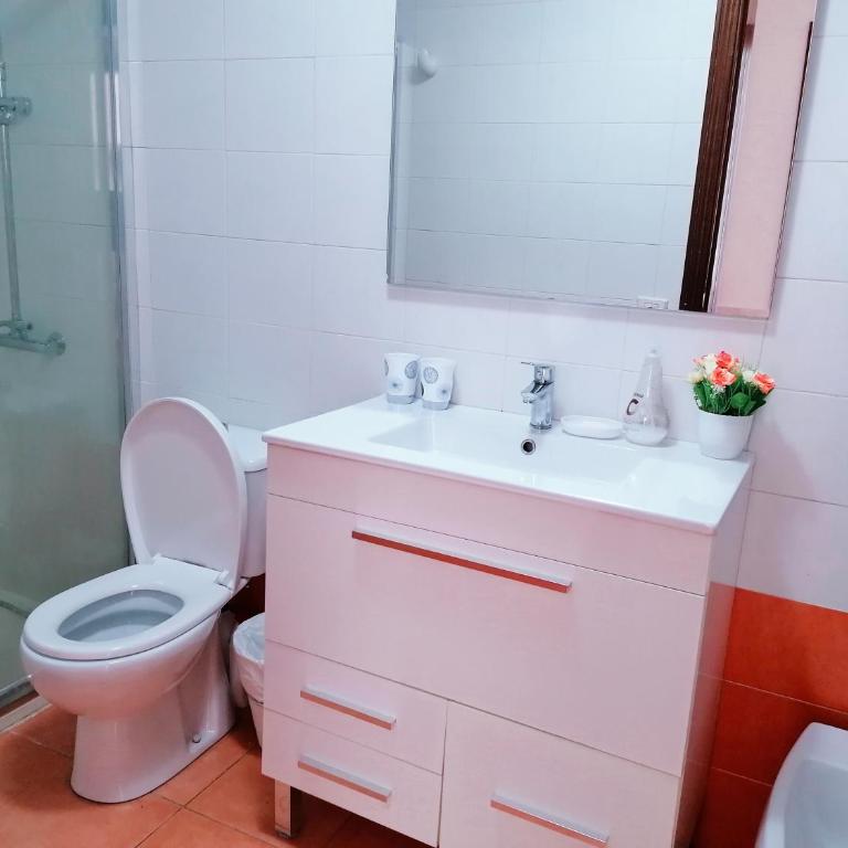 Big Villa Puerto Rico streetfront with private saltwater pool, kitchen, 3 terraces& private parking , near shopping center - Villa - 37