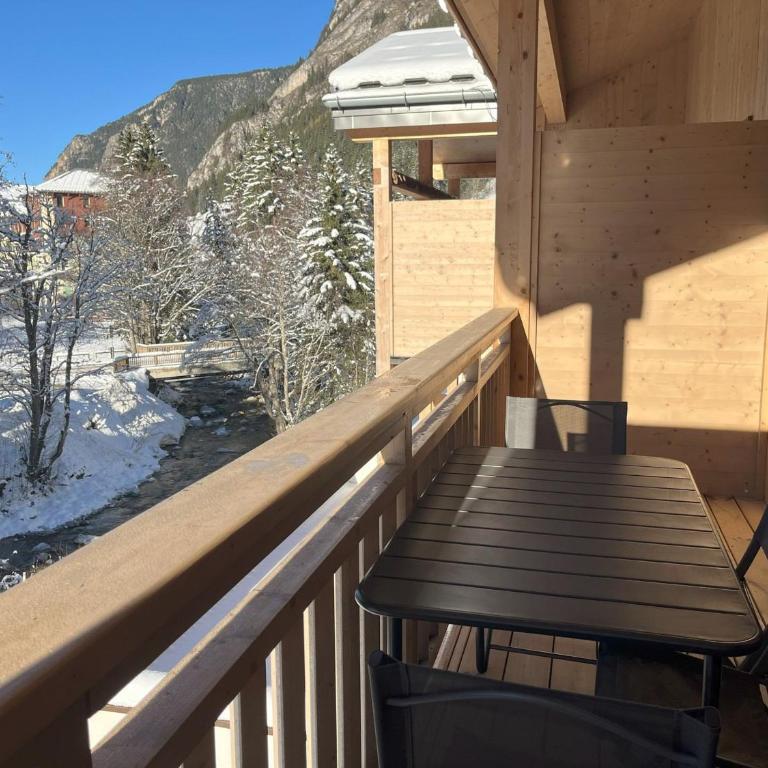 Confort moderne avec mezzanine près du téléphérique - FR-1-464-247 - Appartement - 11
