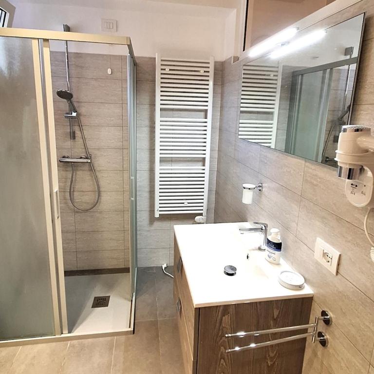 Trilocale Lazise Pool - Al Glicine Apartments - Appartamento Superior - 21