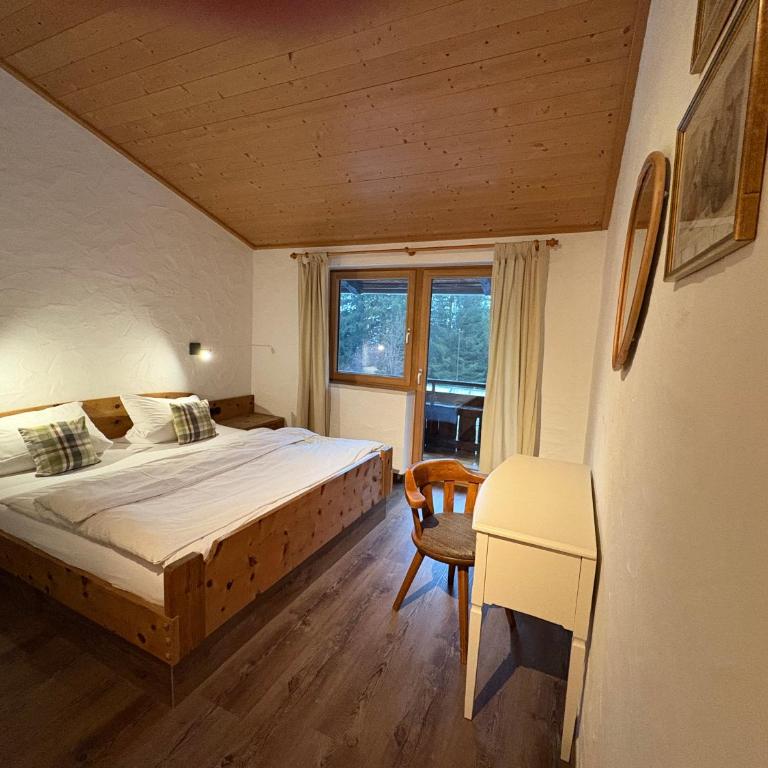 Dreimäderlhaus am Berg - Ferienhaus - 59