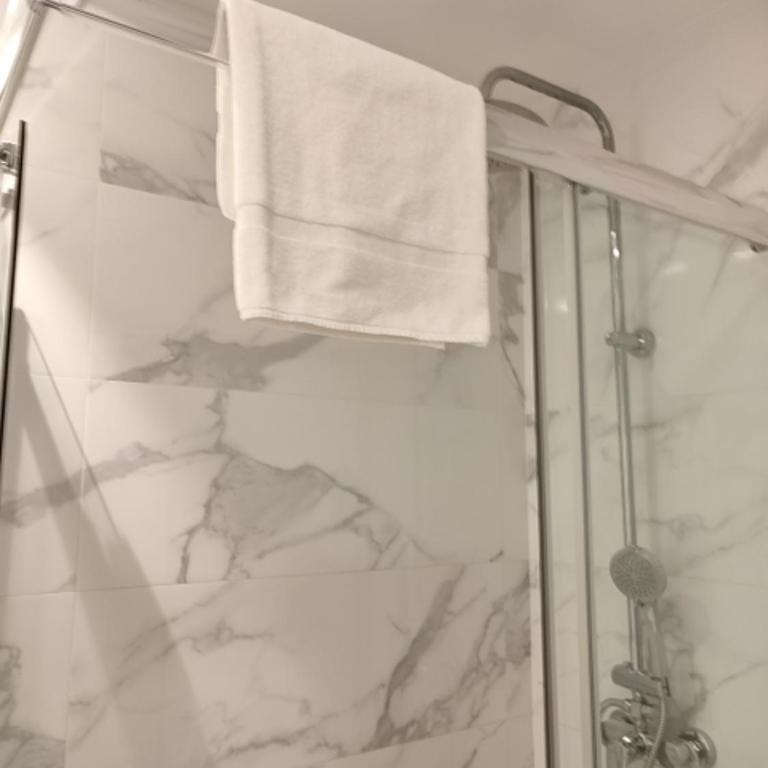Hostal Manuela by gaiarooms - Budget Double Room - 4