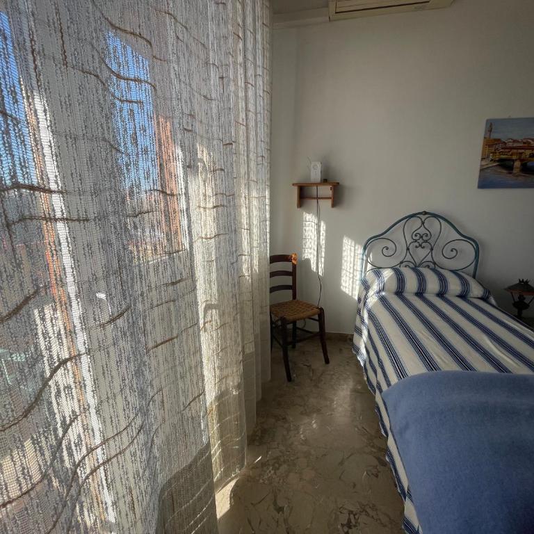 Quite in Florence - Three-Bedroom Apartment with Balcony - 11