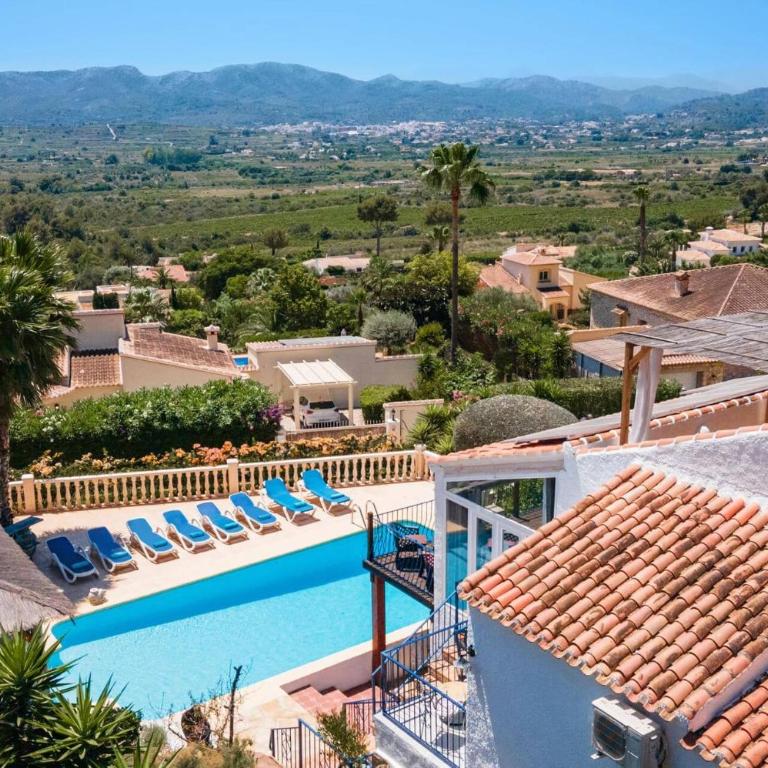 Villa Nirvana by Villa Plus - Villa - 4