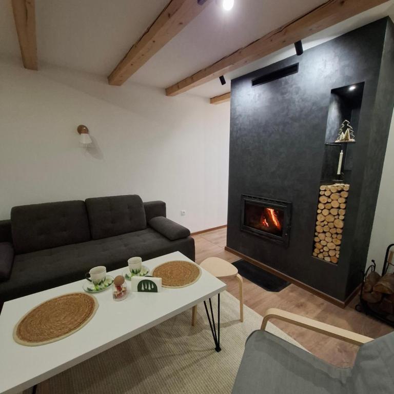 Vikendica Sedam Patuljaka - Two-Bedroom House - 11