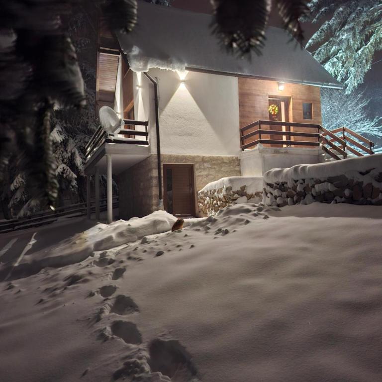 Vikendica Sedam Patuljaka - Two-Bedroom House - 24