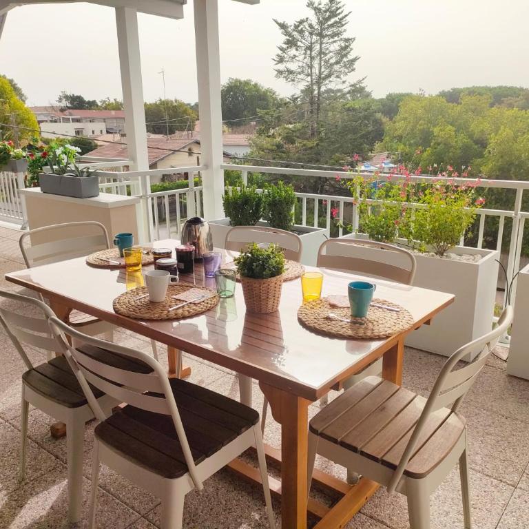 EUEXIA - À MARÉE HAUTE - Magnifique appartement climatisé 70 m2, Grande terrasse 42 m2, classé 4 étoiles - Appartement 2 Chambres - 38