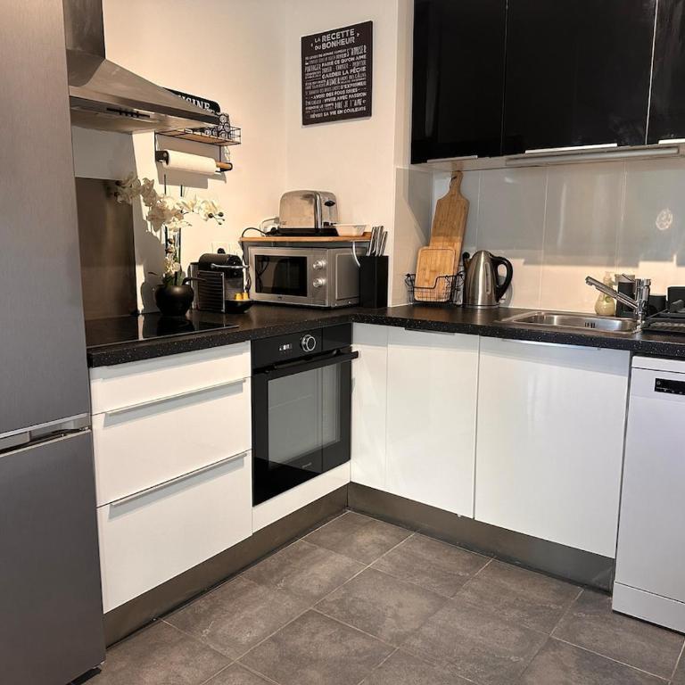 AJ - Stylish Pied-à-Terre à La Joliette - Parking - Appartement 1 Chambre - 34