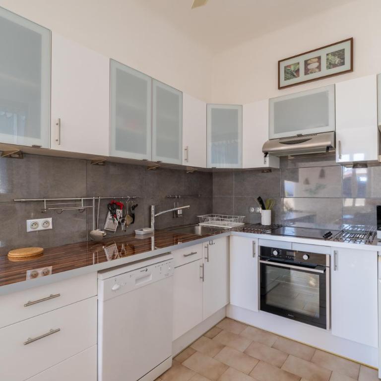 Le Lamartine - Appt climatisé proche du port - Apartment mit 1 Schlafzimmer - 3
