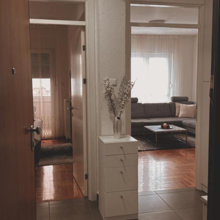 City Apartment Banja Luka sa Parkingom u garazi - One-Bedroom Apartment - 2