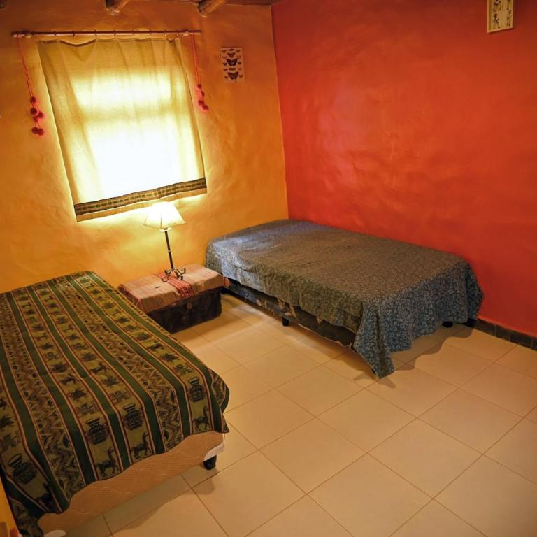 Kenty Wasy - Three-Bedroom House - 47