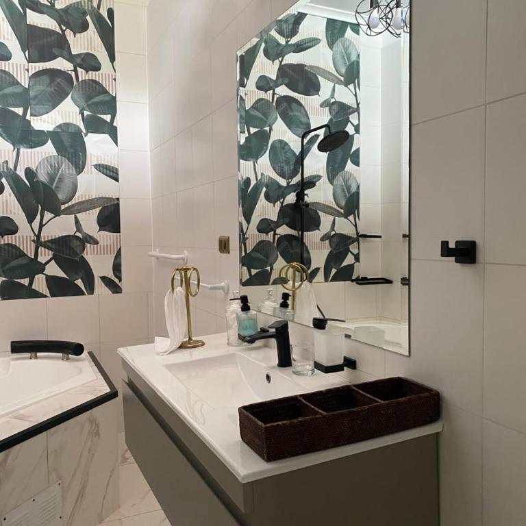 Hostal Gipuzkoa - Deluxe Suite with Spa Bath - 2
