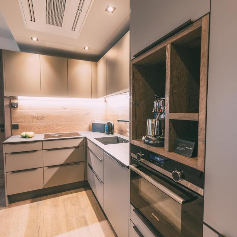 LIVALPIN Style - One-Bedroom Apartment with Balcony and Mountain View - 7