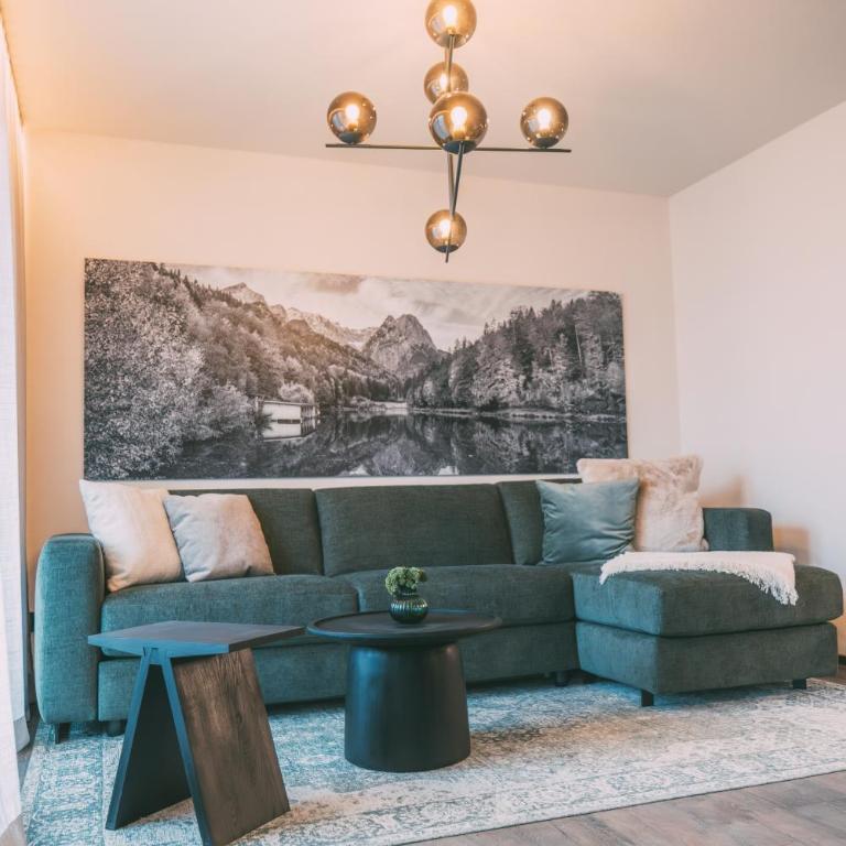 LIVALPIN Style - One-Bedroom Apartment with Balcony and Mountain View - 5