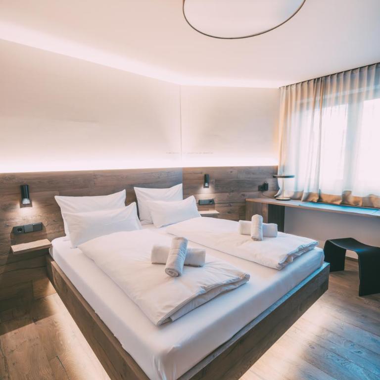 LIVALPIN Style - One-Bedroom Apartment with Balcony and Mountain View - 18