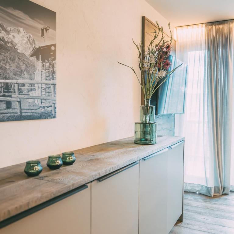 LIVALPIN Style - One-Bedroom Apartment with Balcony and Mountain View - 26