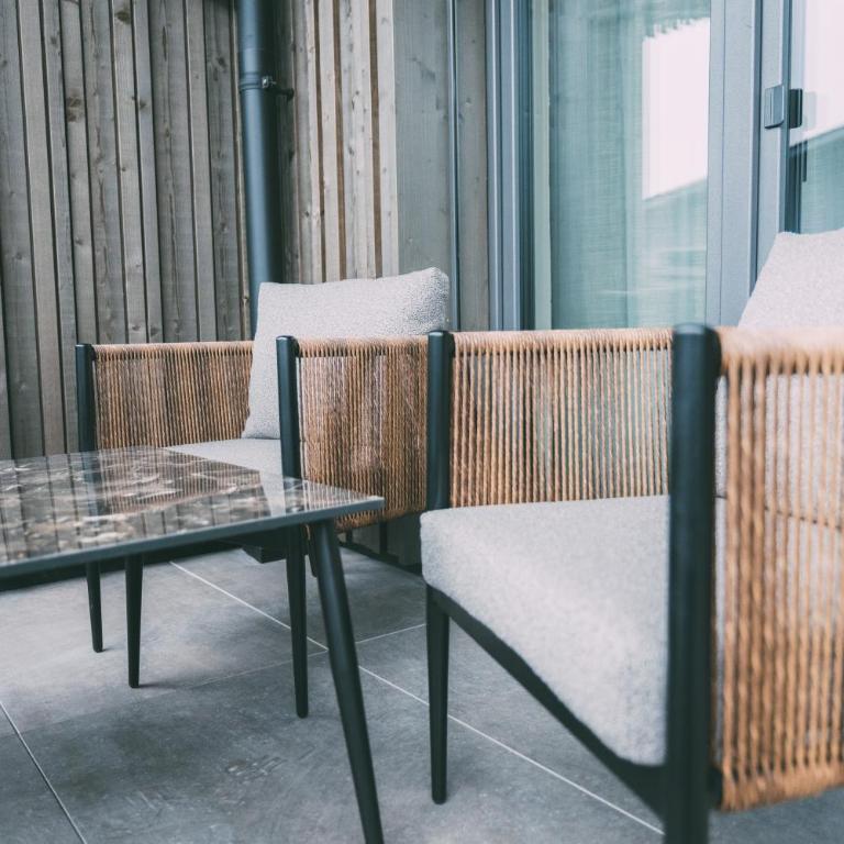 LIVALPIN Style - One-Bedroom Apartment with Balcony and Mountain View - 23