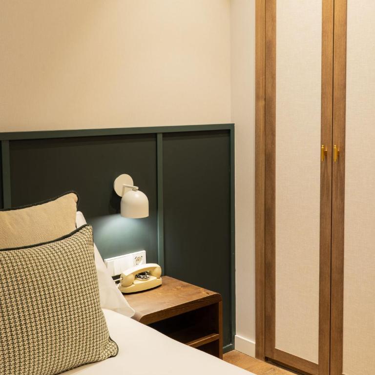 Hotel Well and Come Málaga - Habitación Triple - 6