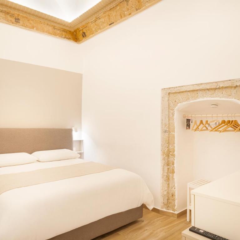 Appartamento nel Cuore di Napoli - Centro Storico - Duomo Holiday - One-Bedroom Apartment with View - 2
