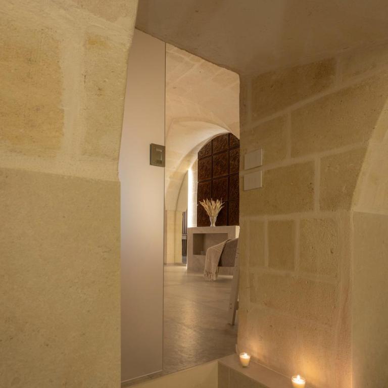 Atipia Cave Suite & SPA - Camera Matrimoniale con Vasca Idromassaggio - 26