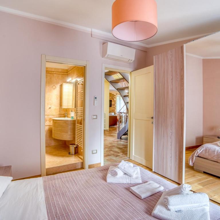 GuestHost - Santa Chiara Apartment with Panoramic Terrace - Appartamento con 2 Camere da Letto - 15